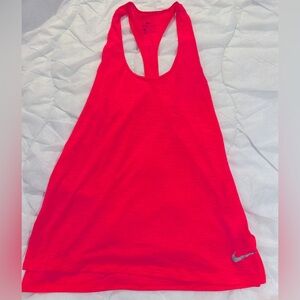 Woman’s Nike Dri-Fit tank top ( size Xs )